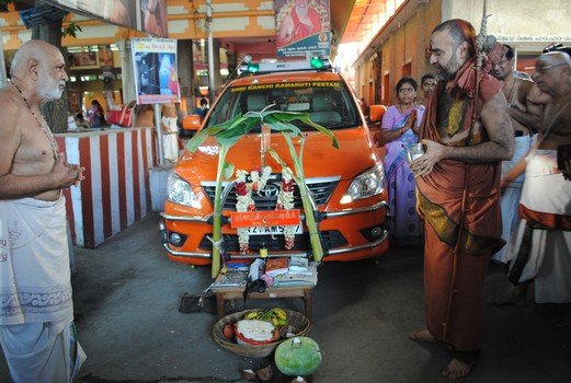 Ayuda Puja